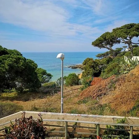 Casa Joao Bravo * אלבופיירה